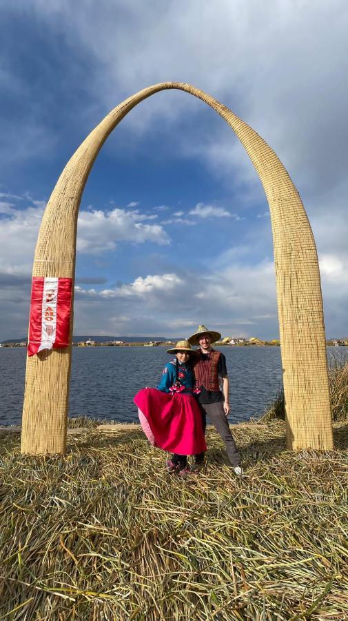 Uros Lodge Peru Пуно Екстериор снимка