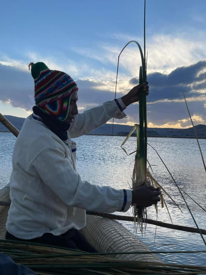 Uros Lodge Peru Пуно Екстериор снимка