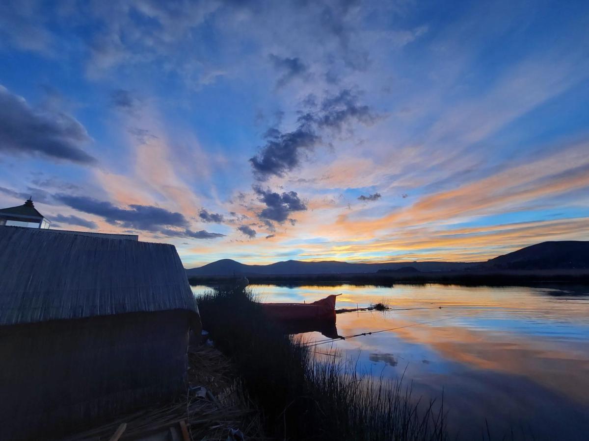 Uros Lodge Peru Пуно Екстериор снимка